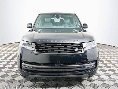 Black 2026 Land Rover Range Rover P530 SE 7 Seat