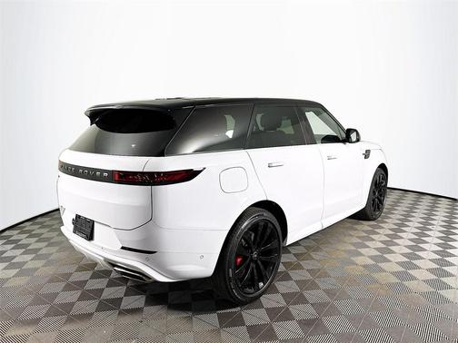 2025 Land Rover Range Rover Sport SE