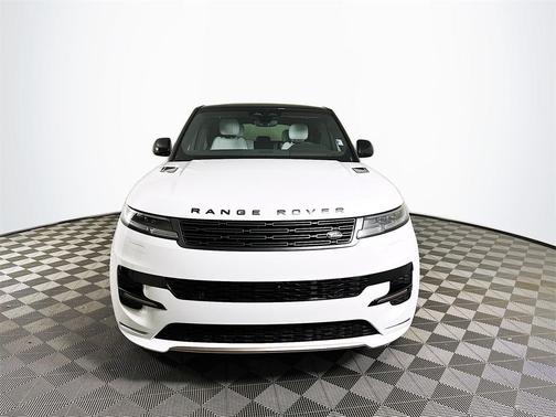 2025 Land Rover Range Rover Sport SE