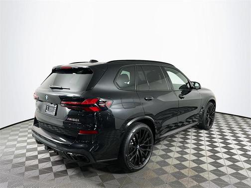 2025 BMW X5 M60i