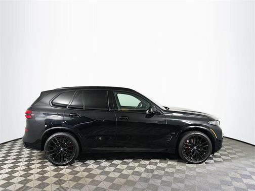 2025 BMW X5 M60i