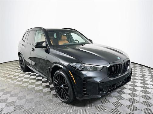 2025 BMW X5 M60i