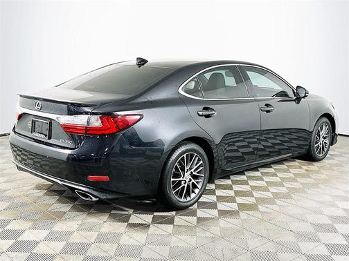 2017 Lexus ES 350 Base