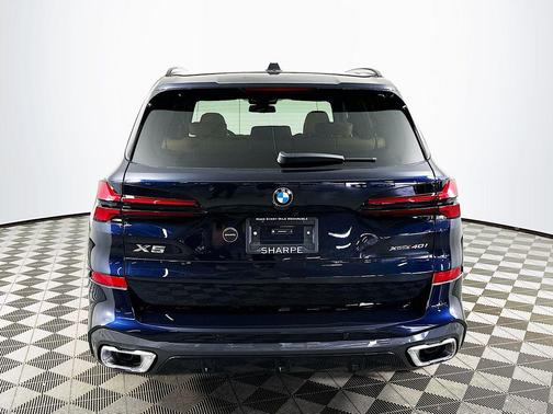 Black Sapphire Metallic 2026 BMW X5 xDrive40i