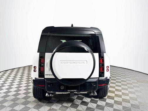 2025 Land Rover Defender 110 P500 X-Dynamic SE