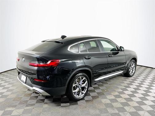 2024 BMW X4 xDrive30i