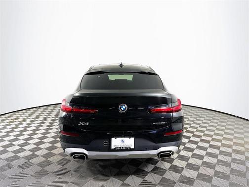 2024 BMW X4 xDrive30i