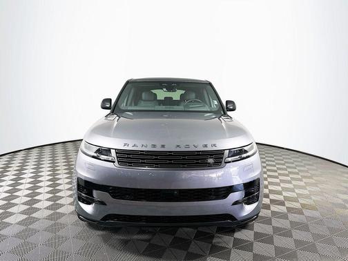 2025 Land Rover Range Rover Sport SE