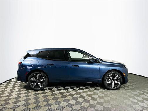 2026 BMW iX xDrive45