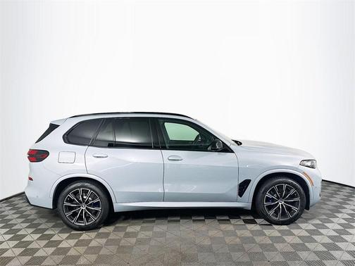 2026 BMW X5 M60i