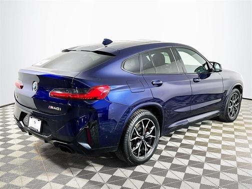 2023 BMW X4 M40i