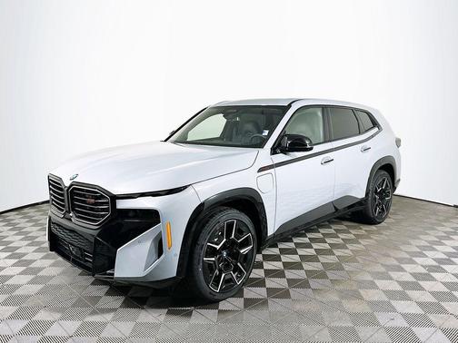 Brooklyn Grey Metallic 2026 BMW XM Label