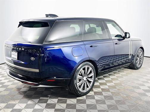 2023 Land Rover Range Rover P400 SE