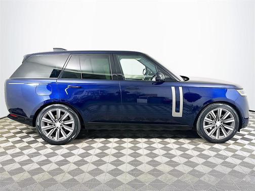 2023 Land Rover Range Rover P400 SE
