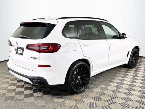 Alpine White 2022 BMW X5 M50i