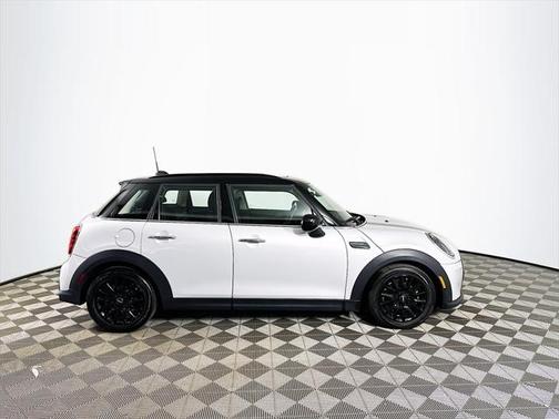 2023 MINI Hardtop Cooper