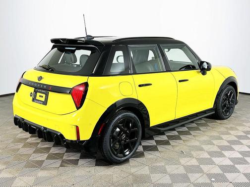 Sunny Side Yellow 2026 MINI Hardtop Cooper S