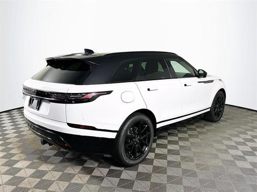 2026 Land Rover Range Rover Velar P250 SE R-Dynamic