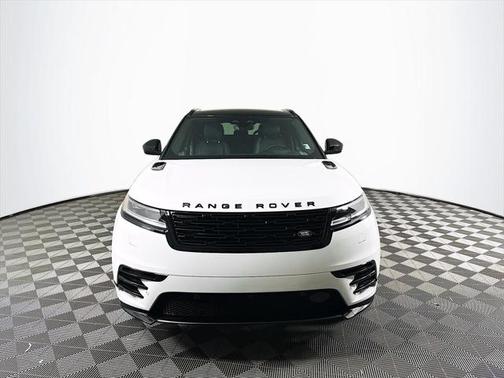 2026 Land Rover Range Rover Velar P250 SE R-Dynamic