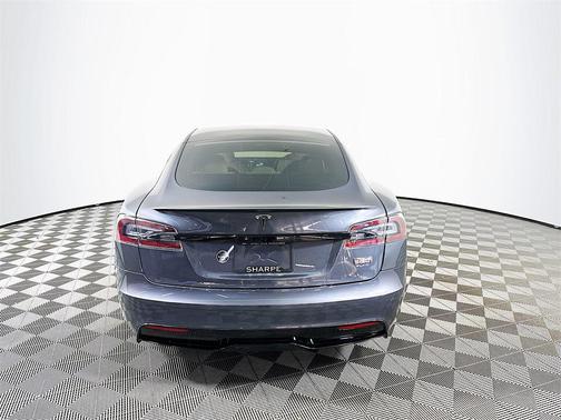 2021 Tesla Model S Plaid