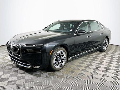 Black Sapphire Metallic 2023 BMW i7 xDrive60