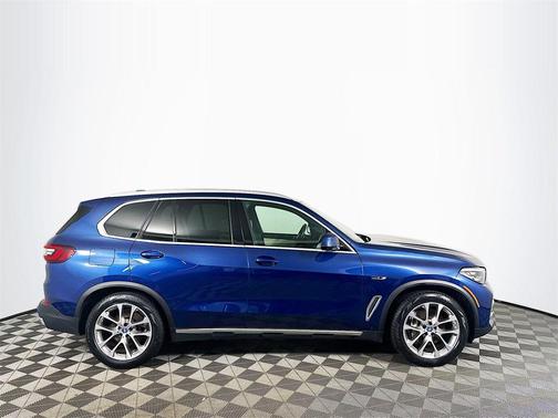 2022 BMW X5 PHEV xDrive45e