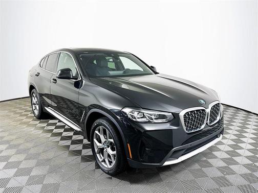 2025 BMW X4 xDrive30i