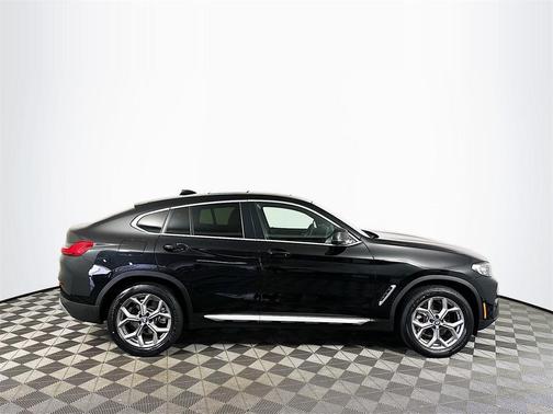 2025 BMW X4 xDrive30i