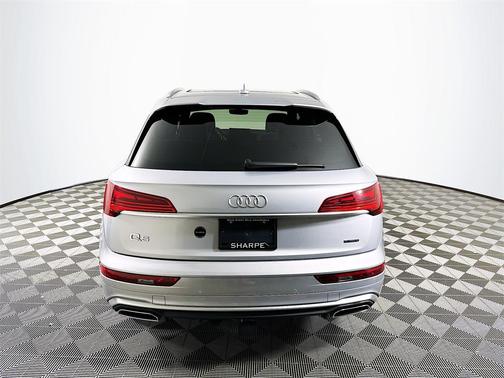 2022 Audi Q5 45 S line Premium