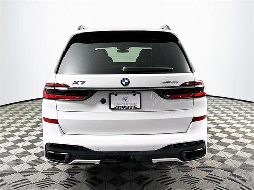 2024 BMW X7 xDrive40i