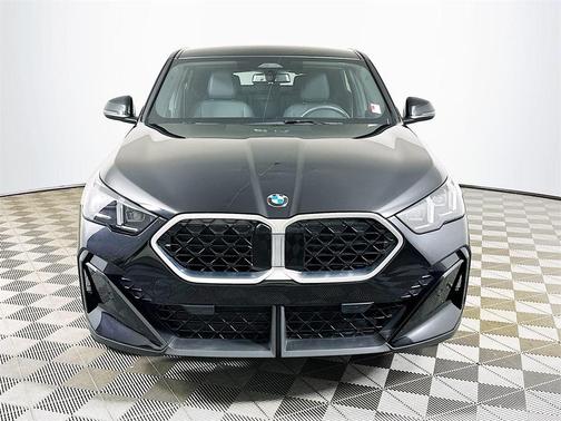 2025 BMW X2 xDrive28i