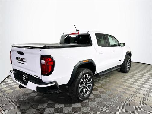 2024 GMC Canyon Base