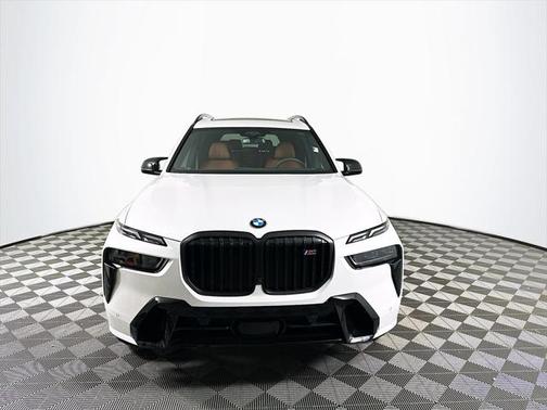 2025 BMW X7 M60i