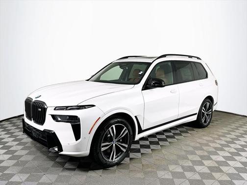 2025 BMW X7 M60i