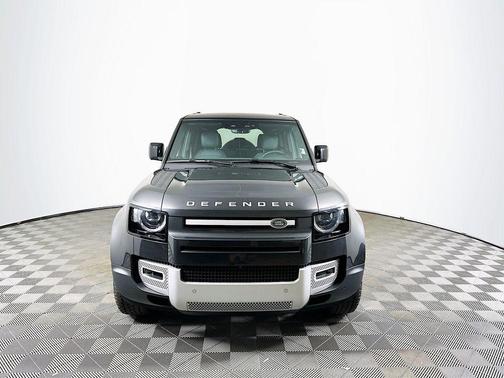 2025 Land Rover Defender 110 P300
