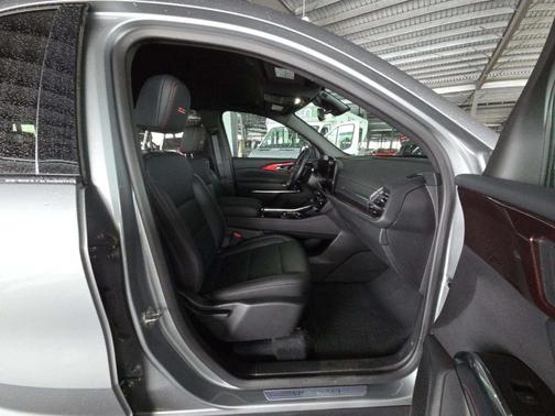 Gray 2025 Chevrolet Traverse Z71