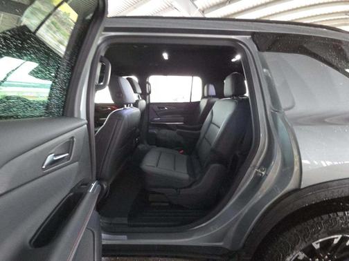 Gray 2025 Chevrolet Traverse Z71
