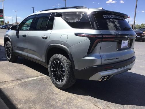 Gray 2025 Chevrolet Traverse Z71