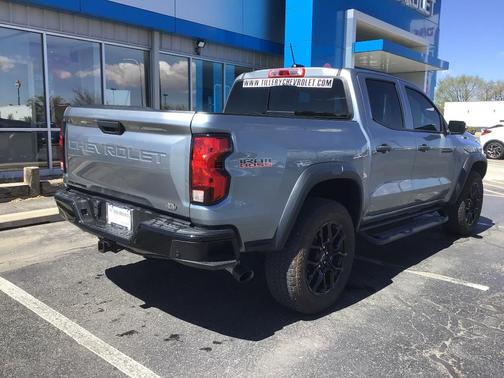 Sterling Gray Metallic 2024 Chevrolet Colorado Trail Boss