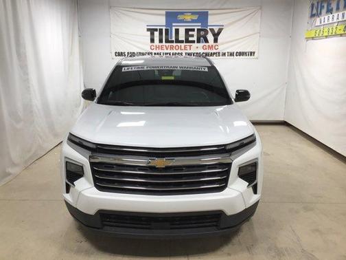 2025 Chevrolet Traverse LT