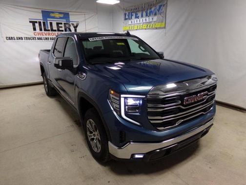 2024 GMC Sierra 1500 SLT