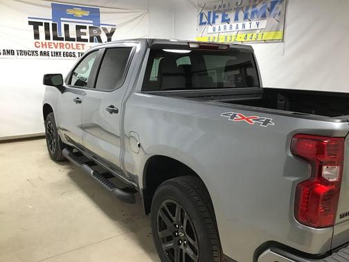 Sterling Gray Metallic 2026 Chevrolet Silverado 1500 Custom