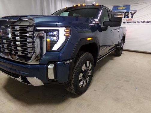 2025 GMC Sierra 2500 Denali
