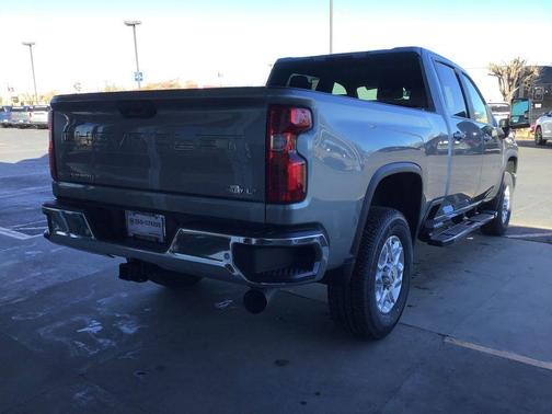 Sterling Gray Metallic 2026 Chevrolet Silverado 2500 LT
