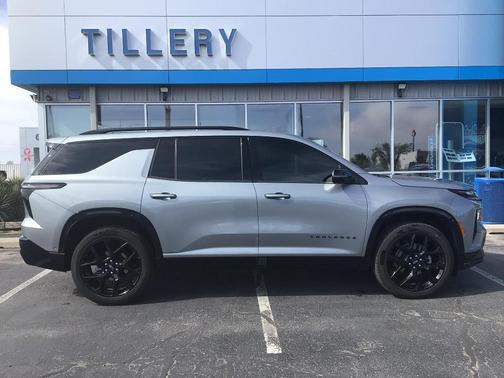 Gray 2024 Chevrolet Traverse RS