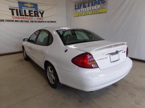 2002 Ford Taurus SES