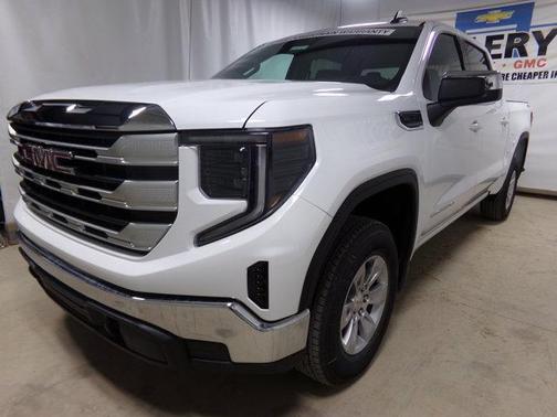 2025 GMC Sierra 1500 SLE