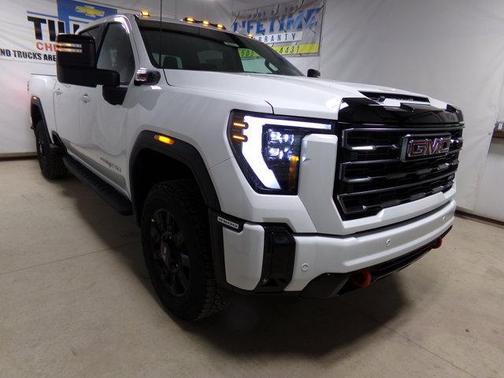2025 GMC Sierra 2500 AT4