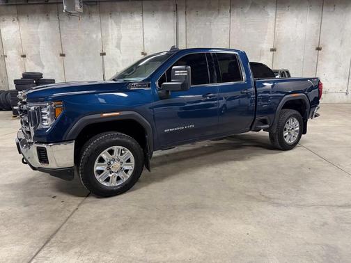 Pacific Blue Metallic 2022 GMC Sierra 2500 SLE