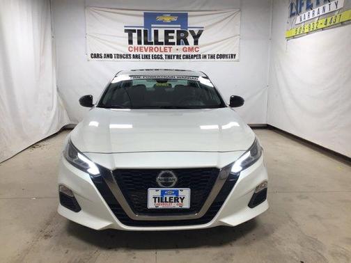 2020 Nissan Altima 2.0 SR